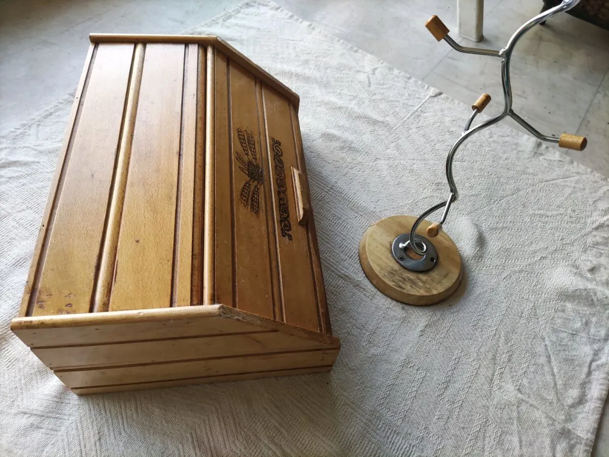 10 ευρώ μαζί κουτί φύλαξης μήκος 42, πλάτος 30, ύψος 18 κ βάση για κούπες υ 46 π 18 διάμετρος στη βάση 15 σε πολύ καλή κατάσταση και τα δύο. 10 10 ευρώ μαζί κουτί φύλαξης μήκος 42, πλάτος 30, ύψος 18 κ βάση για κούπες υ 46 π 18 διάμετρος στη βάση 15 σε πολύ καλή κατάσταση και τα δύο. - Image 8