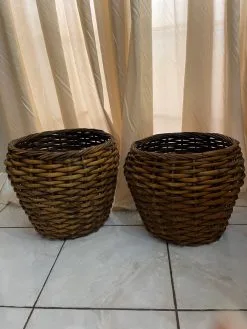 2 μεγάλα ψάθινα καλάθια κασπω