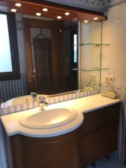 'Έπιπλο μπάνιου