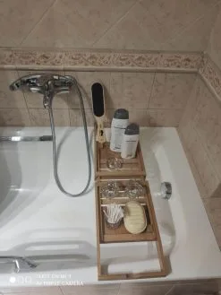 ΠΩΛΕΙΤΑΙ ΞΥΛΙΝΗ ΒΑΣΗ