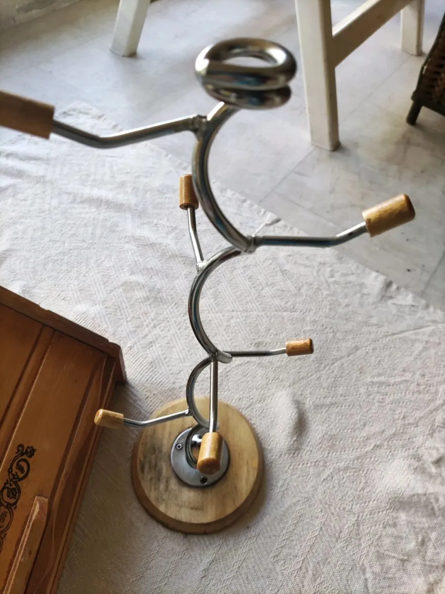 10 ευρώ μαζί κουτί φύλαξης μήκος 42, πλάτος 30, ύψος 18 κ βάση για κούπες υ 46 π 18 διάμετρος στη βάση 15 σε πολύ καλή κατάσταση και τα δύο. 8 10 ευρώ μαζί κουτί φύλαξης μήκος 42, πλάτος 30, ύψος 18 κ βάση για κούπες υ 46 π 18 διάμετρος στη βάση 15 σε πολύ καλή κατάσταση και τα δύο. - Image 6