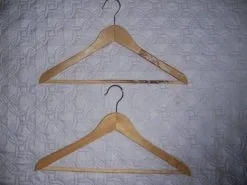 5 + 2 ξύλινες κρεμάστρες ρούχων - Αποστολή και με BoxNow -Είδη Οικιακής Χρήσης f9083508343c2a9c365cc949c9db8b2ab2151c17 xl